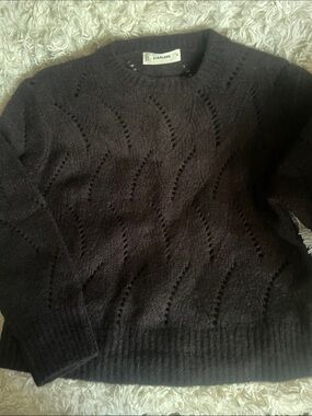 Everlane Black Pointelle Crew Sweater - size M